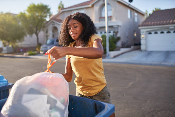 Best Construction Debris Removal  in Starkville, MS